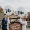 MrMrs-White-Round-Balloons