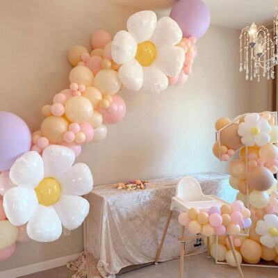 white daisy foil balloon