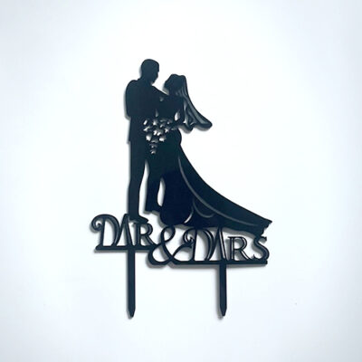 mr&Mrs cake topper